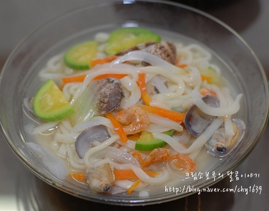 바지락칼국수 이미지