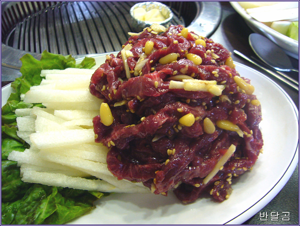 횡성한우촌(문정동/가락시장역)...고소한 맛이 일품인 육회와 등심...
