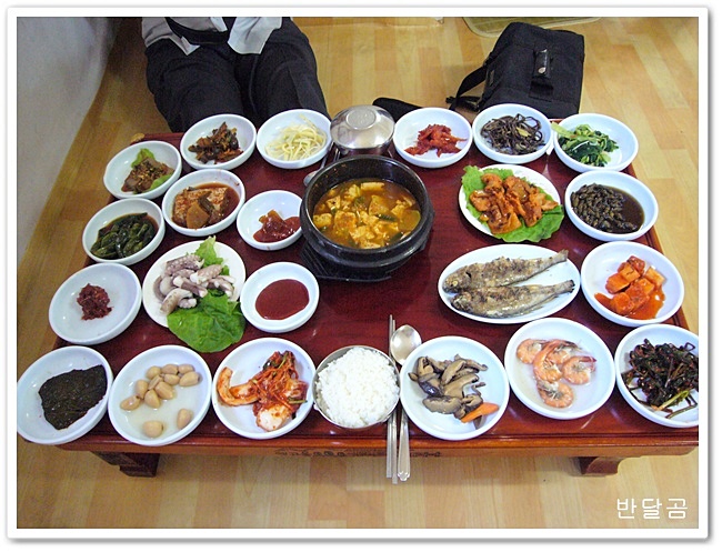 옥천골 한정식 (순창/남계리)... 푸짐하고 맛깔지게 차려진 한상...