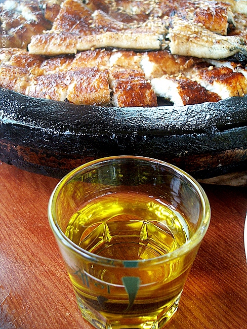 탁 트인 남한강을 바라보며 맛보는 돌판장어구이의 풍미: 경기도 광주 퇴촌 《 남강집 》