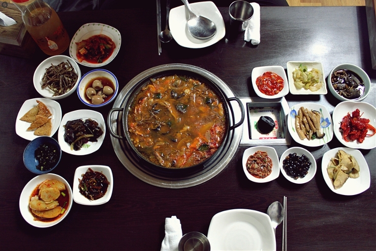 진품 명품 자연산 버섯전골....덕향식당
