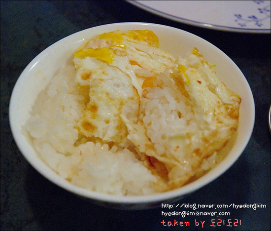 [홍대맛집/윤씨밀방]허한 속, 따끈하게 데우는 푸짐한 만두전골
