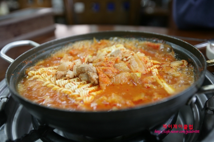 돈가네[합정동맛집/옛날김치찌개]돈가네김치찌개, 한국사람속풀기엔 최적의 음식 김치찌개
