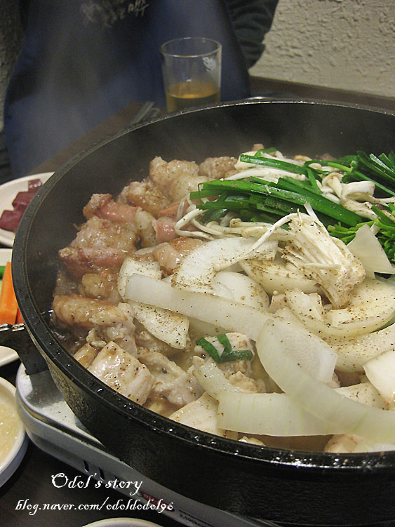 [서울 신촌역] 황소곱창 - 생모듬구이